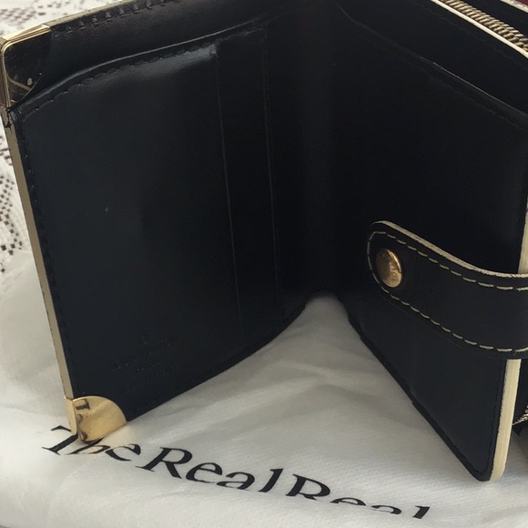 Louis Vuitton black leather bi-fold - Picture 8 of 10